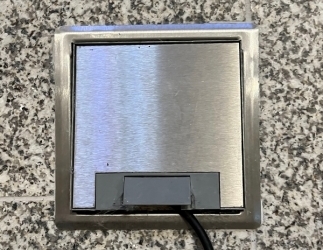 CM-1MB - Single Screed Floor Box